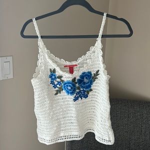 White knit tank with blue embroidered flowers